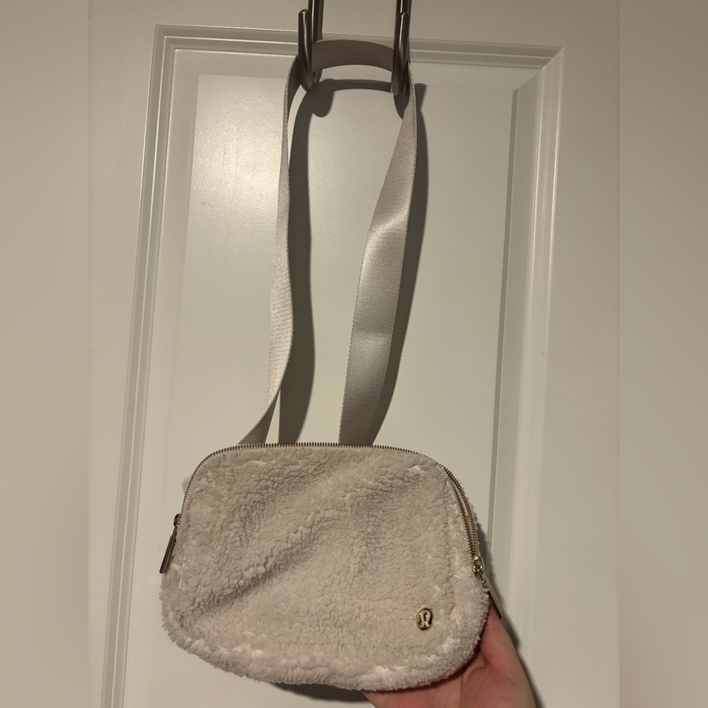 Lululemon Winter White Bag